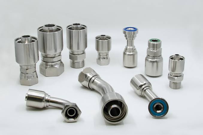 Industrial and hydraulic hose bundle