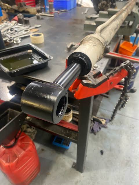 Hydraulic cylinder repair and machining