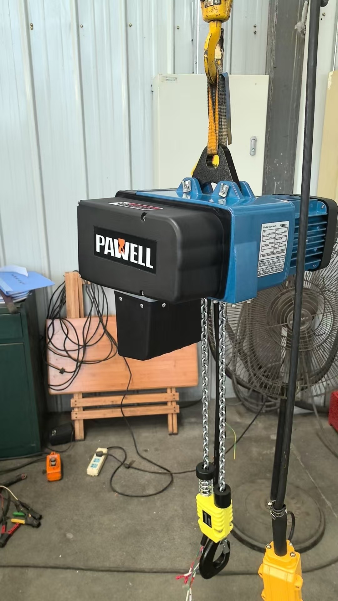 Material handling and lifting equipment